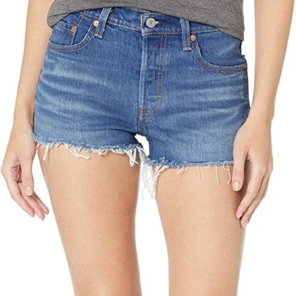 Levi's 501 Women's size 26 Dark Thirty Wash Denim Jean Shorts - Picture 1 of 14